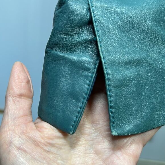 HINGE Women's Scalloped Zipper Front Soft Leather Jacket Teal Size Medium - Picture 7 of 14